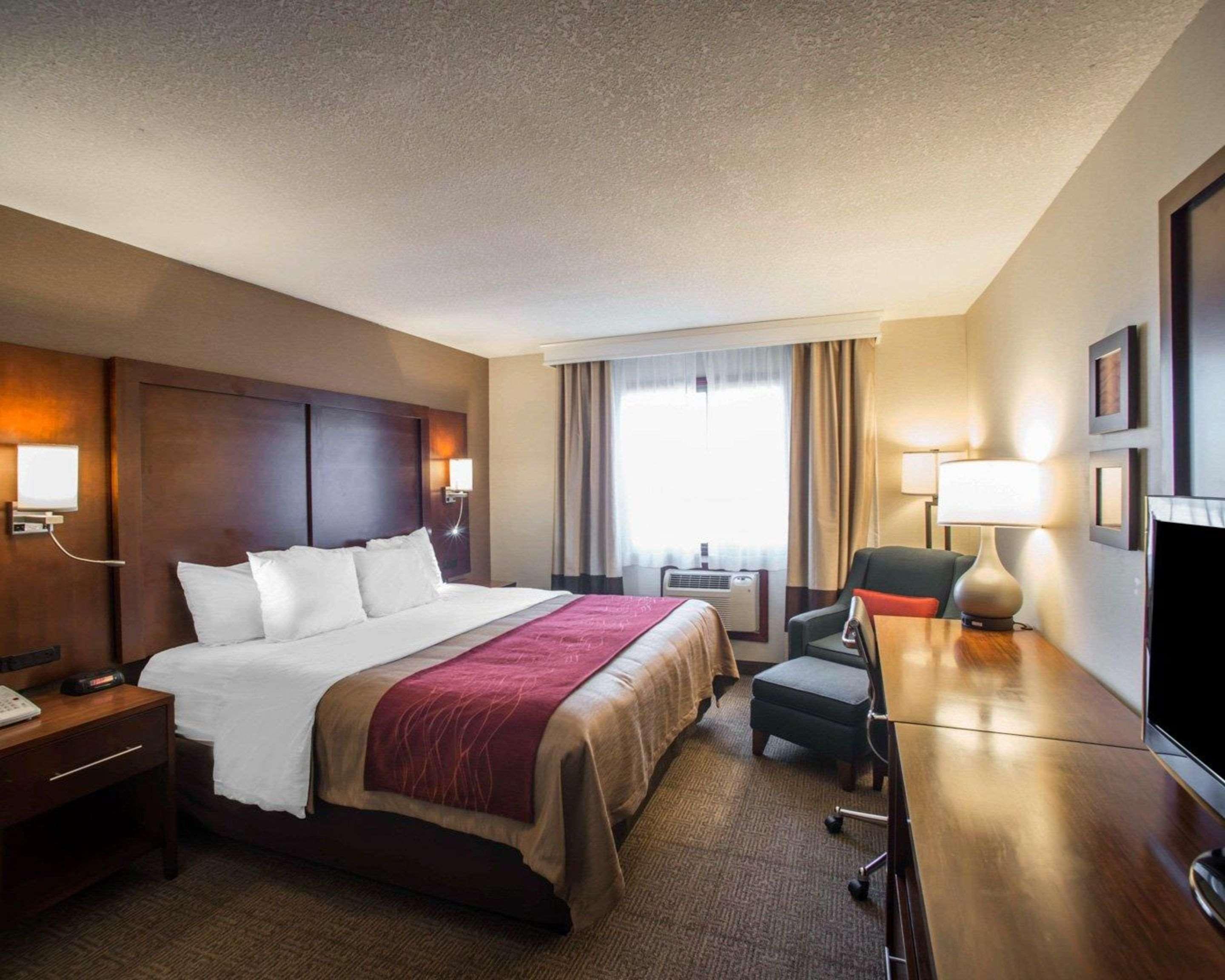 Quality Inn & Suites Boonville - Columbia Εξωτερικό φωτογραφία