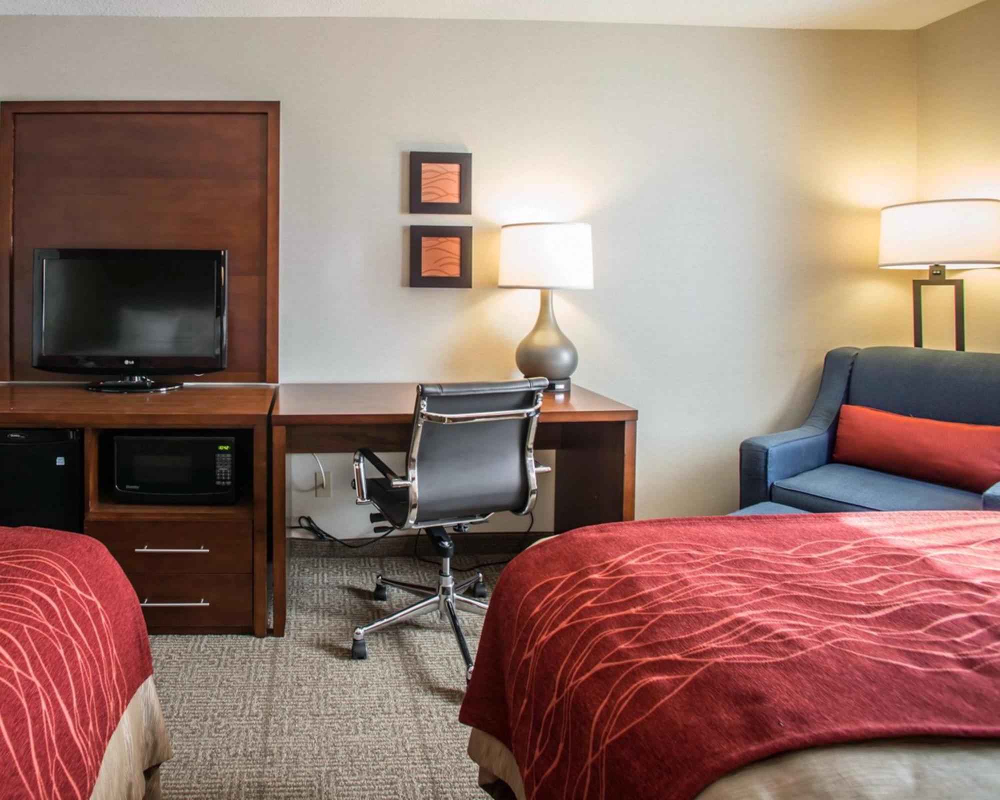 Quality Inn & Suites Boonville - Columbia Εξωτερικό φωτογραφία