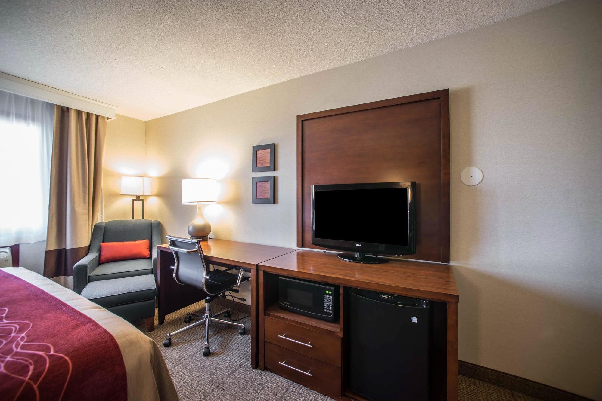 Quality Inn & Suites Boonville - Columbia Εξωτερικό φωτογραφία