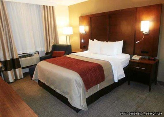 Quality Inn & Suites Boonville - Columbia Εξωτερικό φωτογραφία