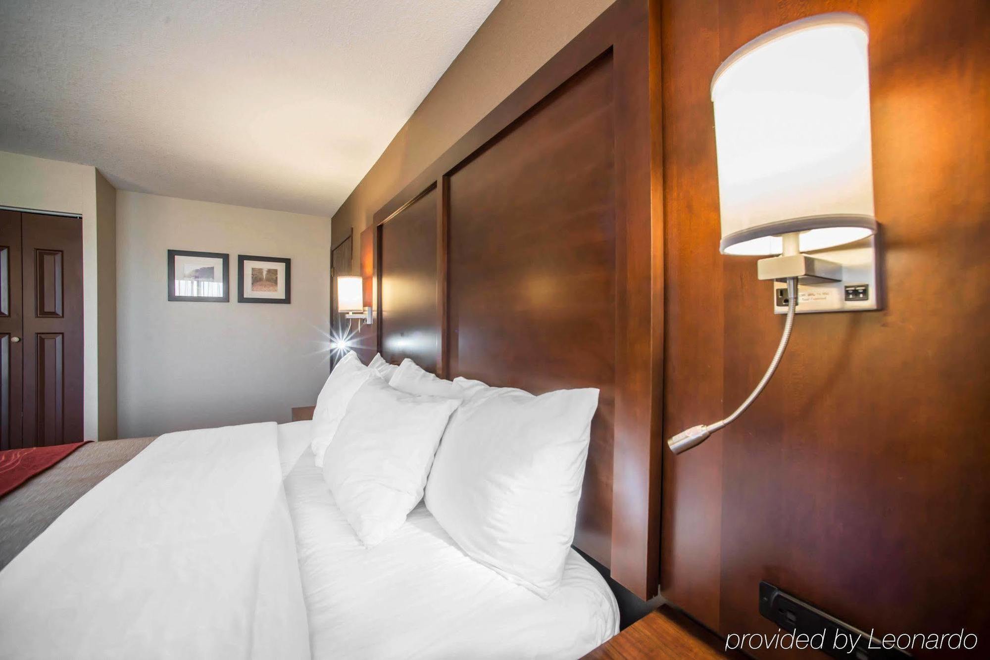 Quality Inn & Suites Boonville - Columbia Εξωτερικό φωτογραφία