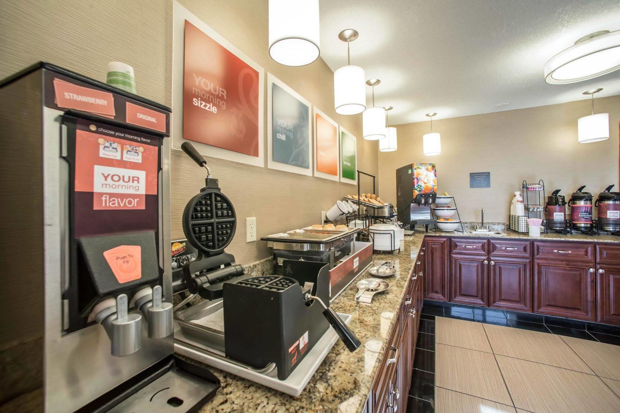Quality Inn & Suites Boonville - Columbia Εξωτερικό φωτογραφία