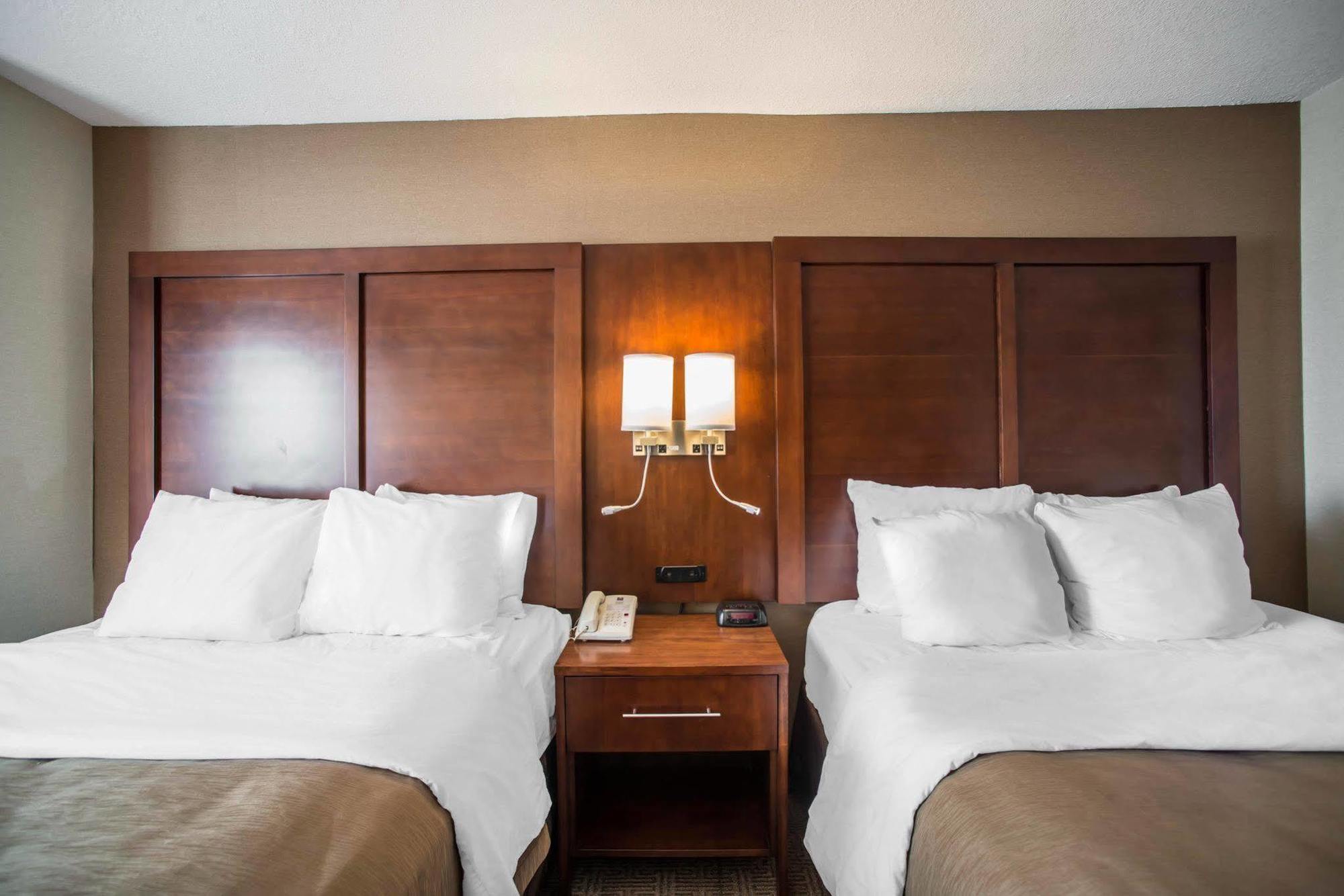 Quality Inn & Suites Boonville - Columbia Εξωτερικό φωτογραφία