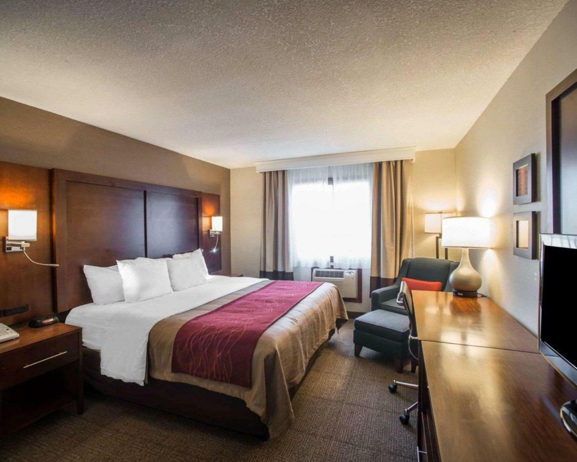 Quality Inn & Suites Boonville - Columbia Εξωτερικό φωτογραφία